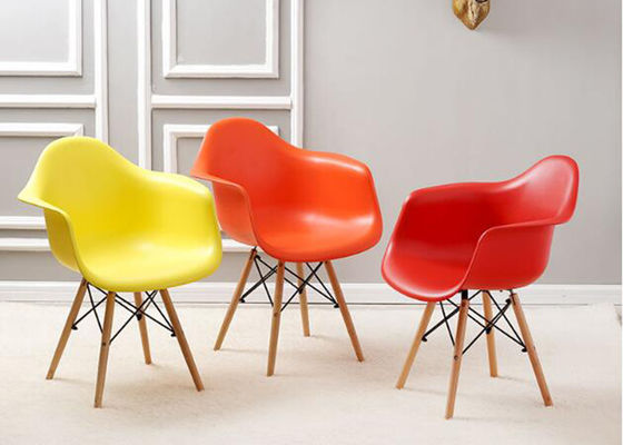 Non Slip Beech Wood Chair , White Plastic Dining Chairs With Wooden Legs